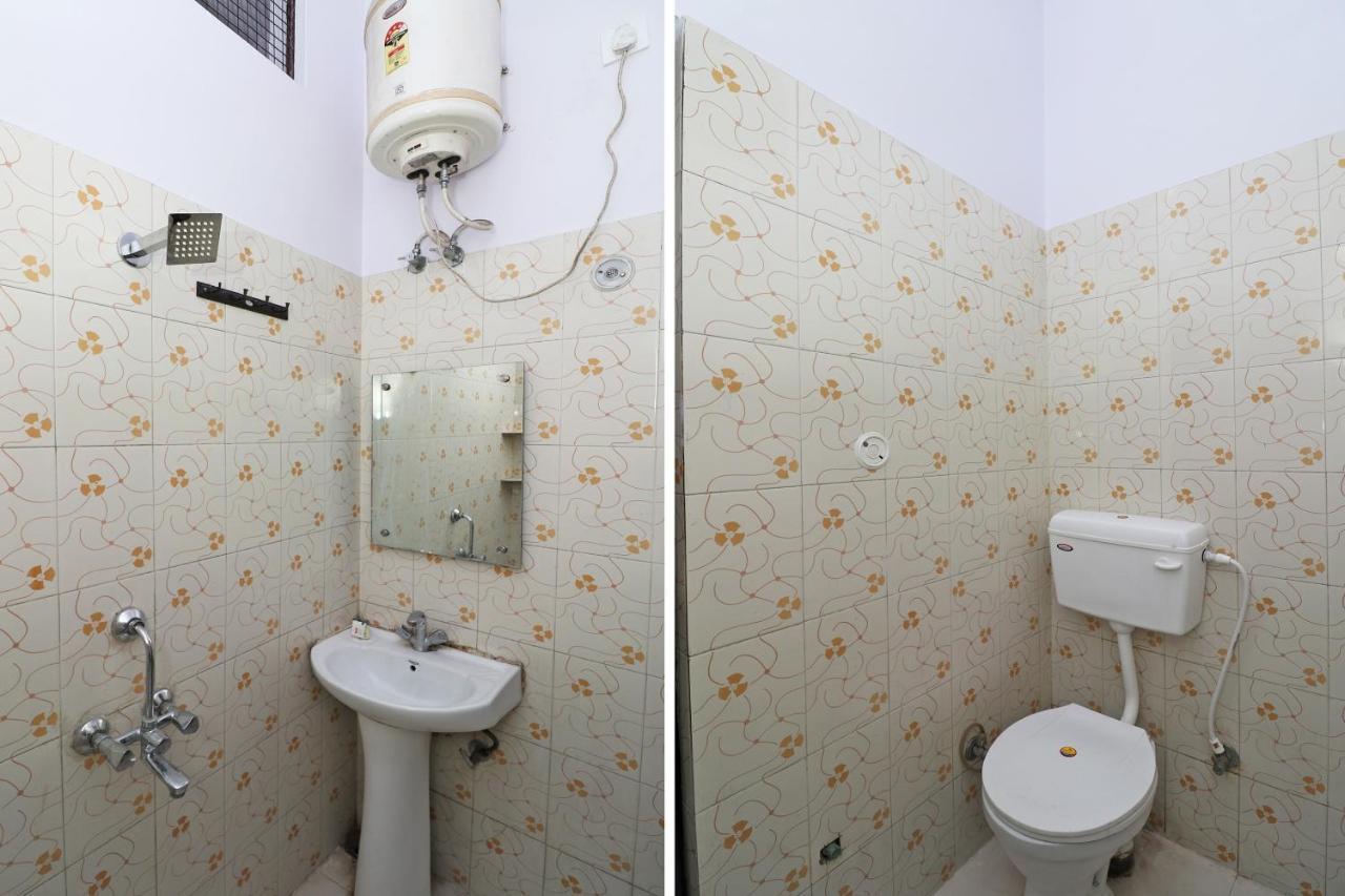 Готель Oyo 27750 Bhagwati Residency Mirzapur Екстер'єр фото