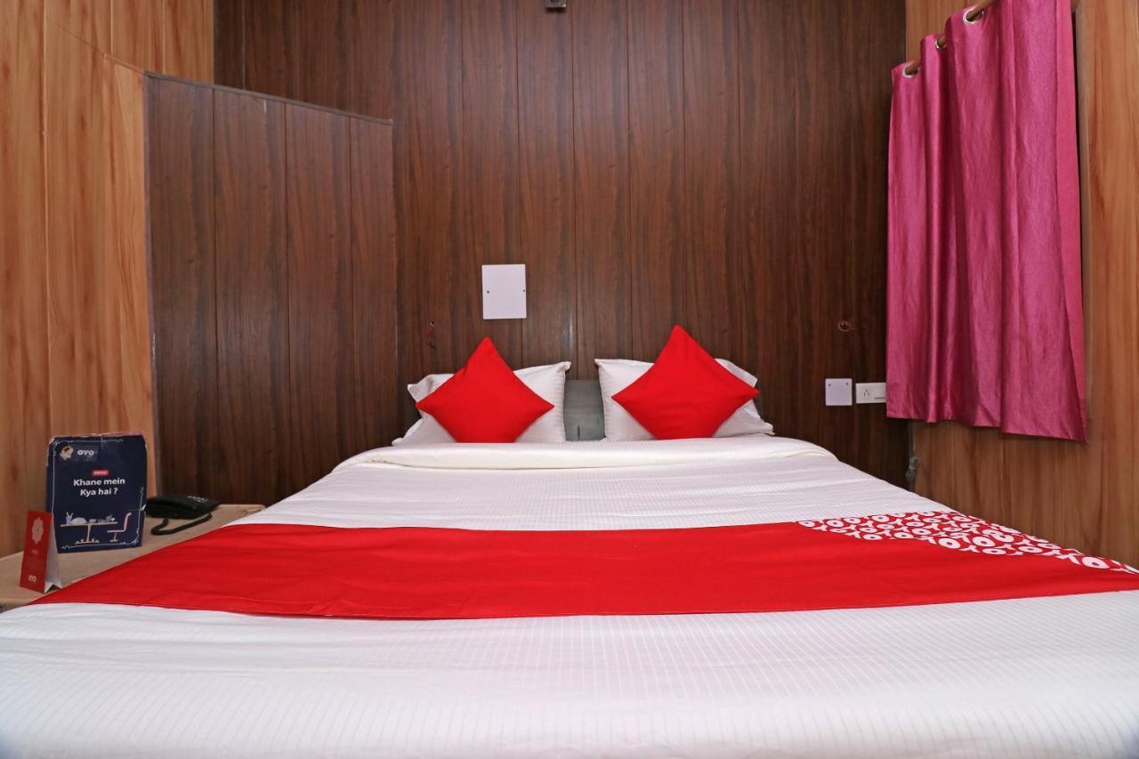 Готель Oyo 27750 Bhagwati Residency Mirzapur Екстер'єр фото