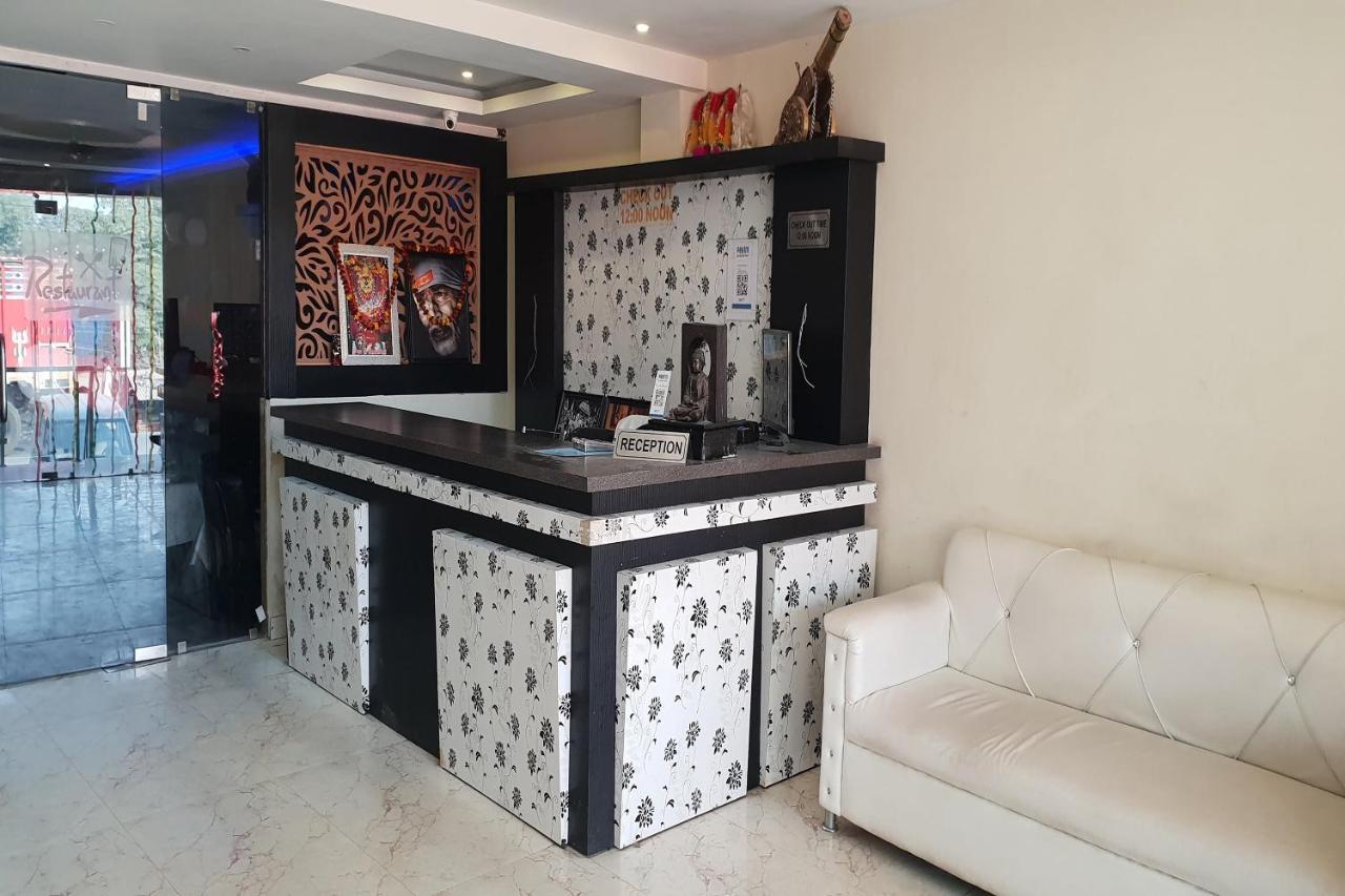 Готель Oyo 27750 Bhagwati Residency Mirzapur Екстер'єр фото