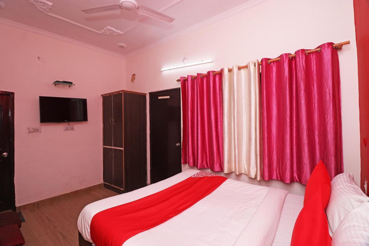 Готель Oyo 27750 Bhagwati Residency Mirzapur Екстер'єр фото
