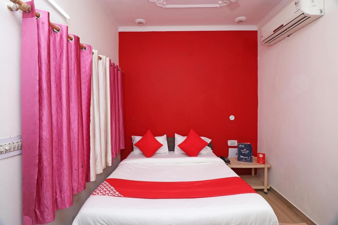 Готель Oyo 27750 Bhagwati Residency Mirzapur Екстер'єр фото