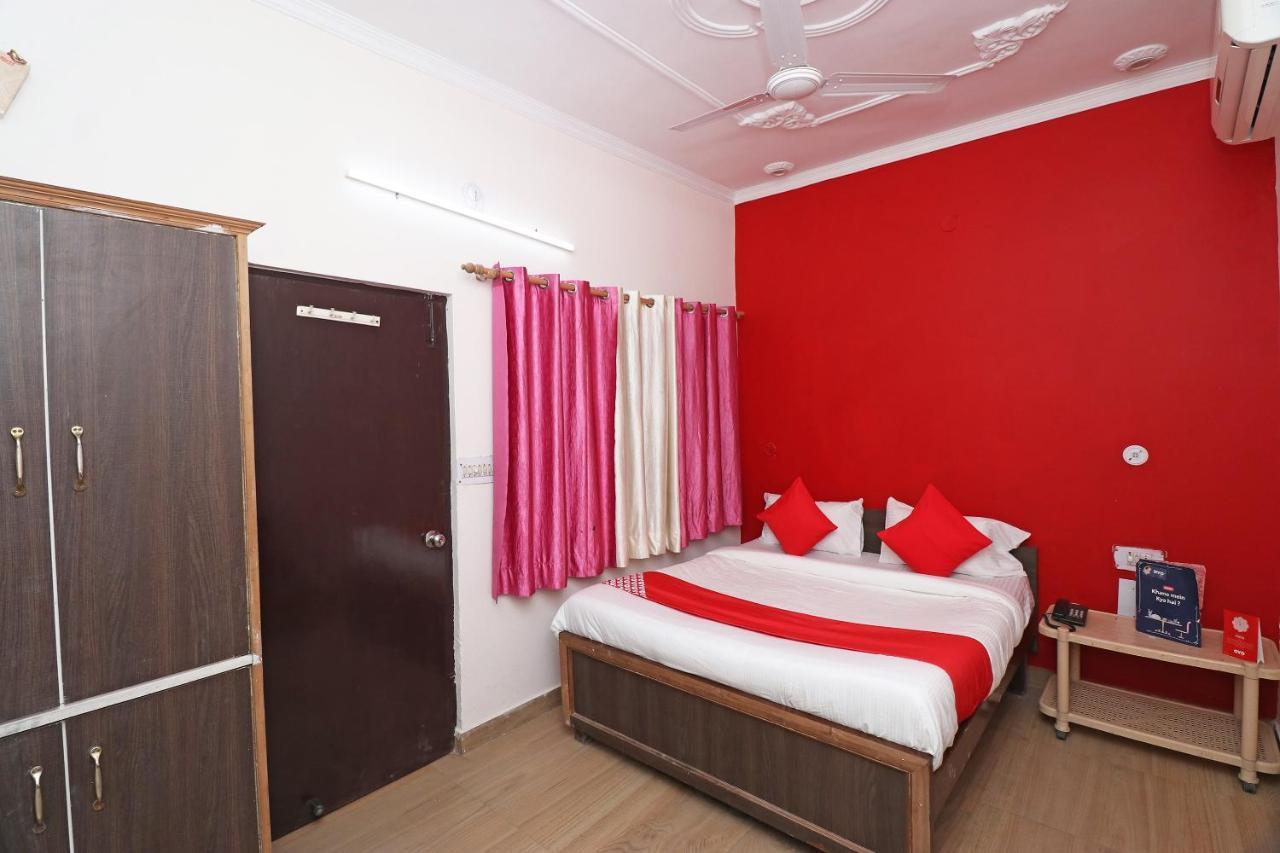 Готель Oyo 27750 Bhagwati Residency Mirzapur Екстер'єр фото