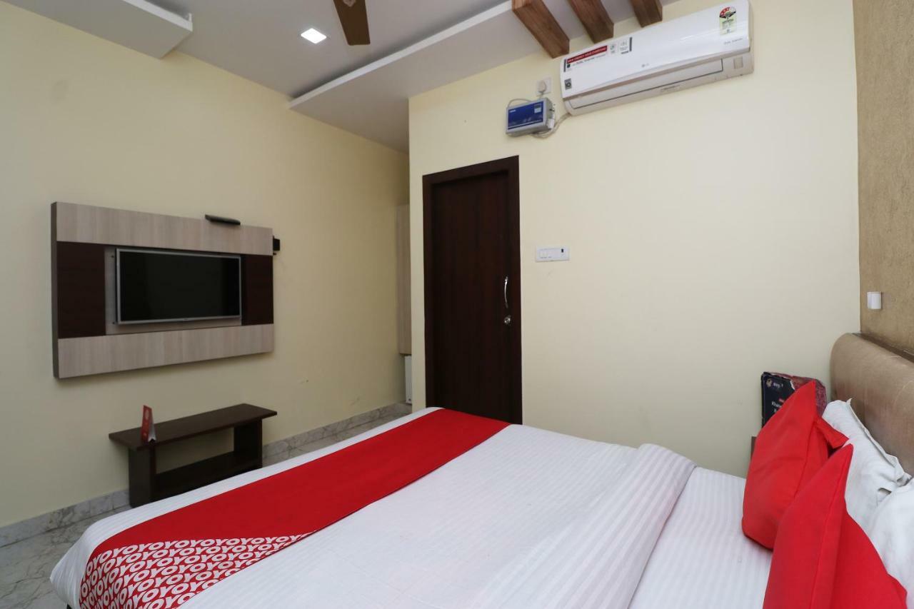 Готель Oyo 27750 Bhagwati Residency Mirzapur Екстер'єр фото