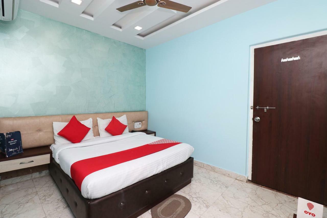 Готель Oyo 27750 Bhagwati Residency Mirzapur Екстер'єр фото