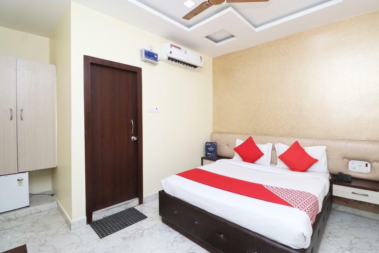 Готель Oyo 27750 Bhagwati Residency Mirzapur Екстер'єр фото